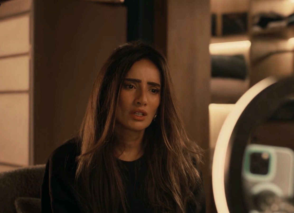 زينة من الحلقة الخامسة لمسلسل ورد وشوكولاته زينة من الحلقة الخامسة لمسلسل ورد وشوكولاته