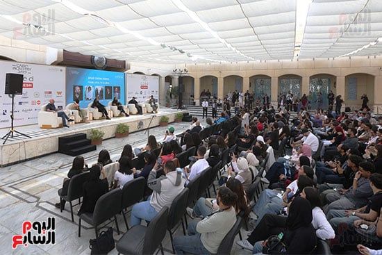 ندوة السينما العربية الصاعدة من المحلية إلى العالمية (2) ندوة السينما العربية الصاعدة من المحلية إلى العالمية (2)