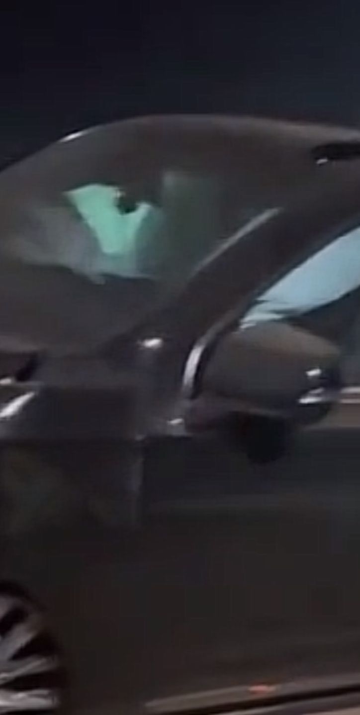 كواليس حادث الفنان أحمد سعد على طريق السخنة (4) كواليس حادث الفنان أحمد سعد على طريق السخنة (4)