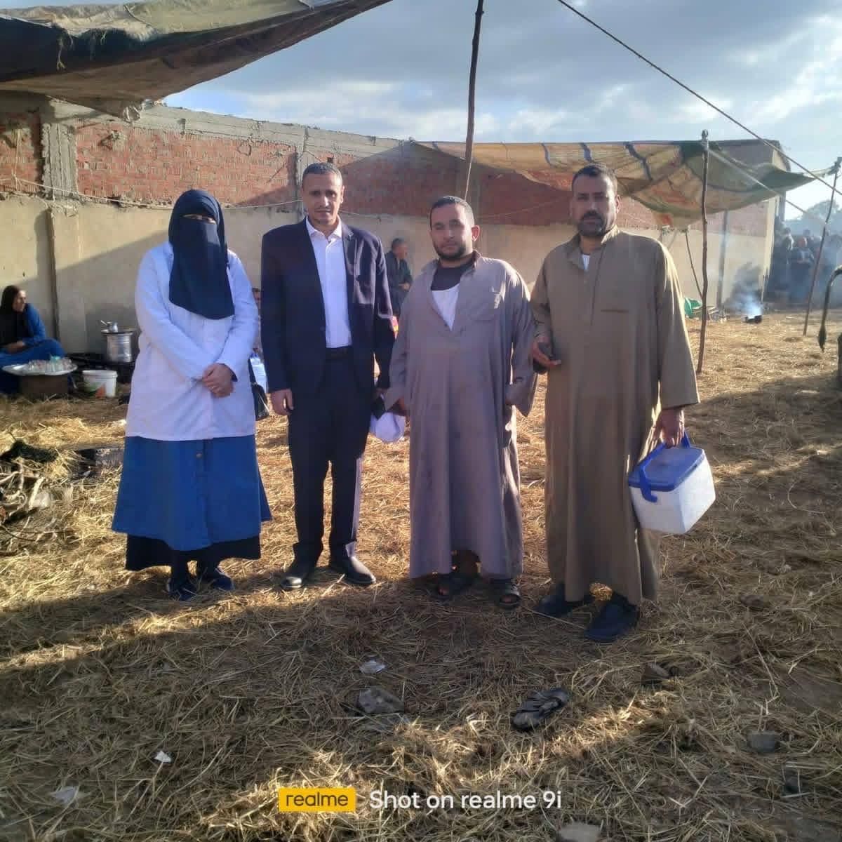 لجنة من طب بيطري كفر الشيخ بسوق الماشية لتطعيم الماشية وتنظيم ندوات توعية لجنة من طب بيطري كفر الشيخ بسوق الماشية لتطعيم الماشية وتنظيم ندوات توعية