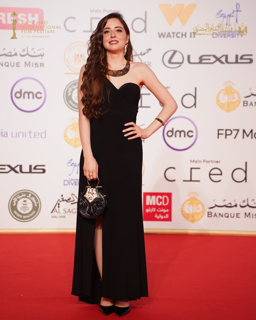 سارة نور باطلالة جذابة علي ريد كاربت (1) سارة نور باطلالة جذابة علي ريد كاربت (1)