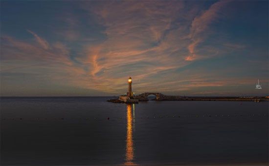 مشهد بديع لفنار تاريخي بالاسكندرية مشهد بديع لفنار تاريخي بالاسكندرية