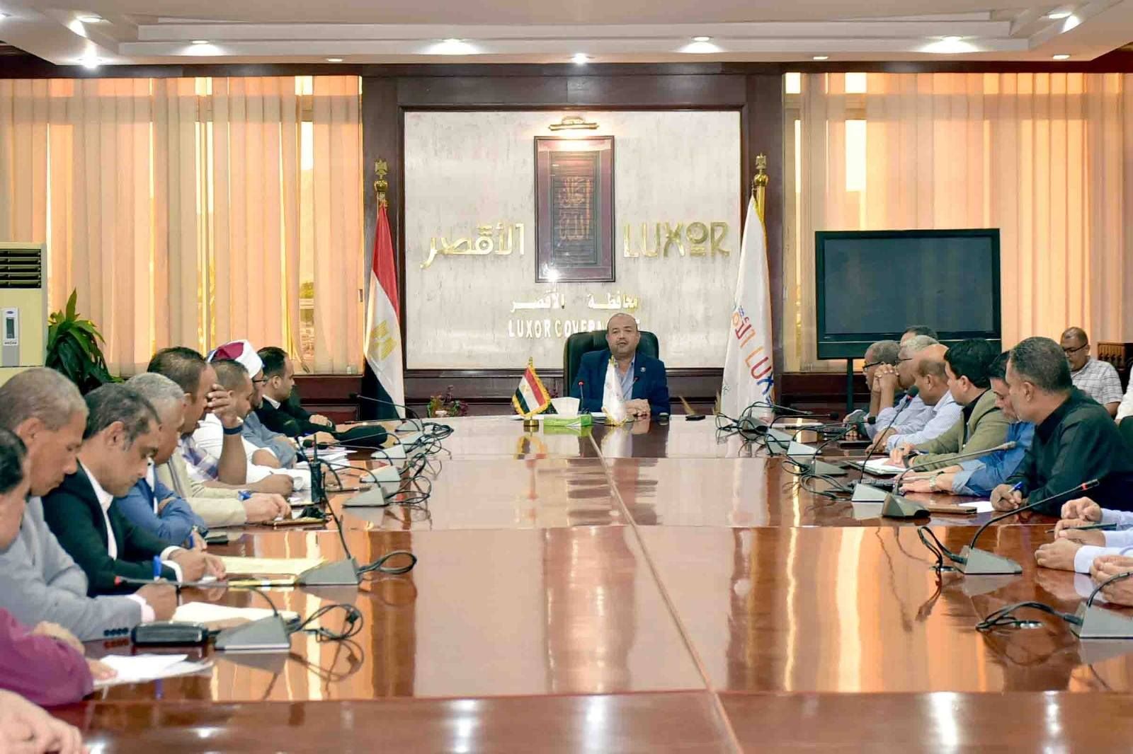 تجهيزات واستعدادات على قدم وساق في الأقصر للإحتفال بالعيد القومى تجهيزات واستعدادات على قدم وساق في الأقصر للإحتفال بالعيد القومى