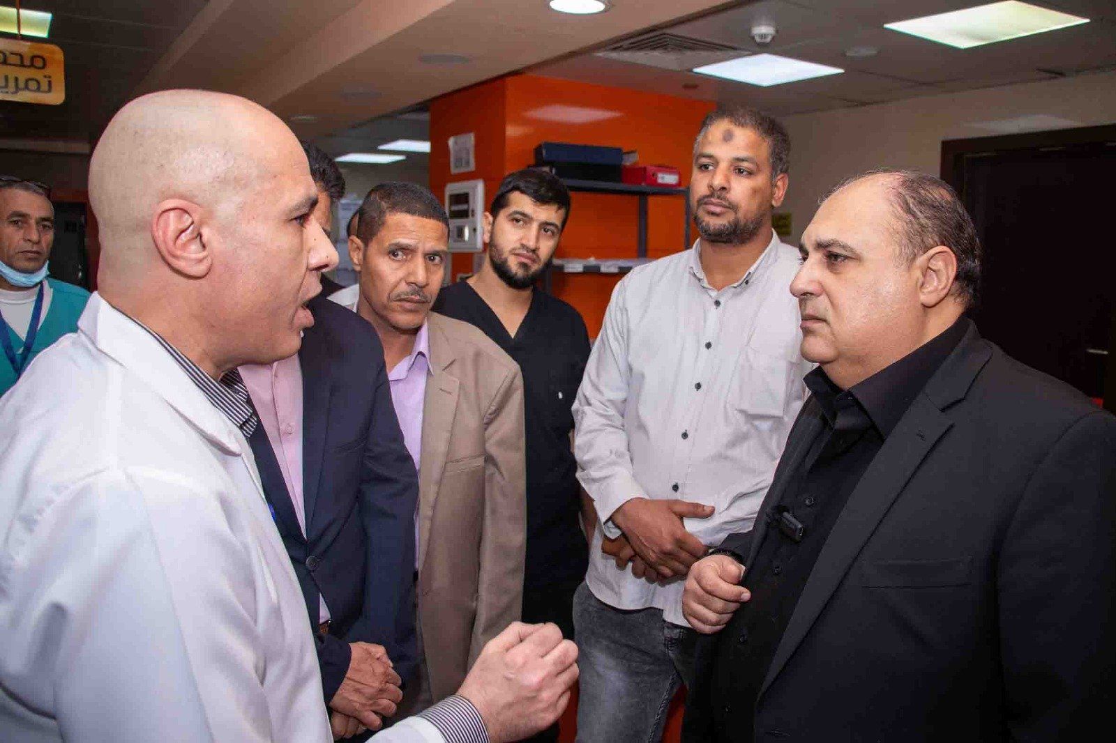 رئيس قصور الثقافة يتابع حالة طلاب أسوان المصابين (4) رئيس قصور الثقافة يتابع حالة طلاب أسوان المصابين (4)