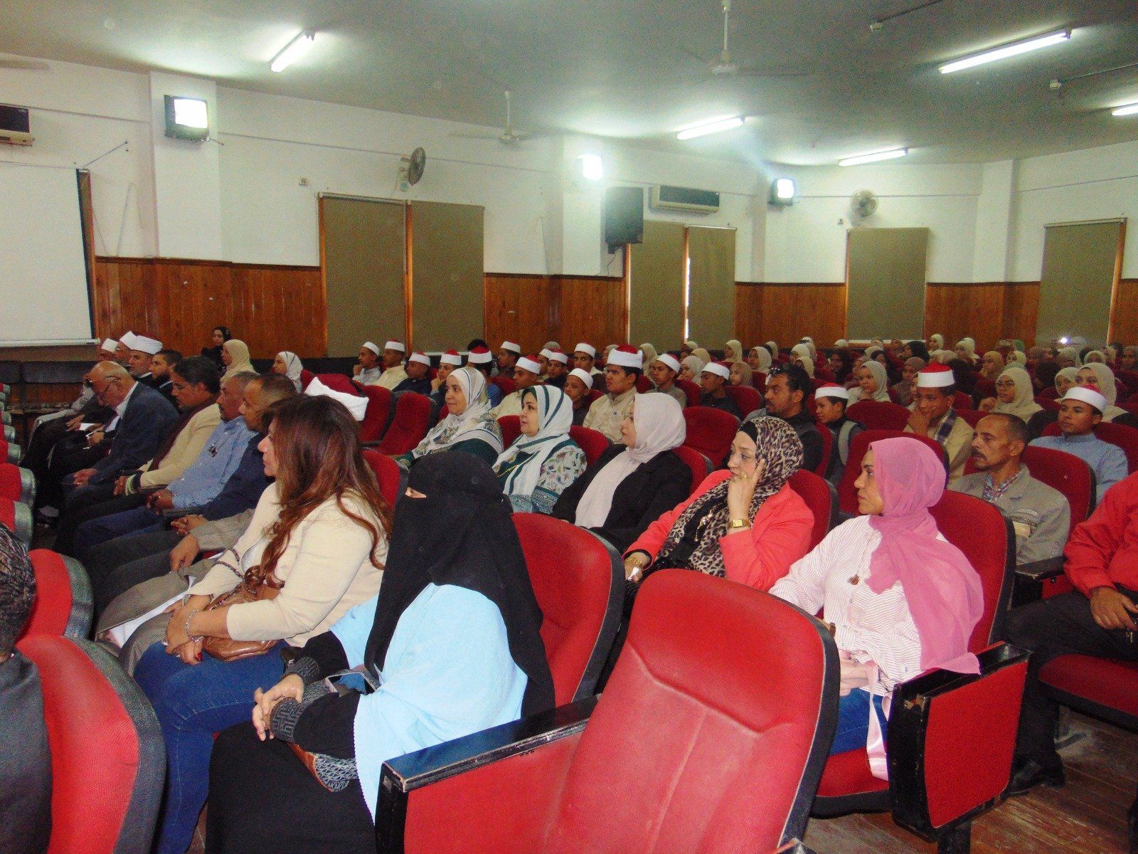 الحضور للإحتفالية الحضور للإحتفالية