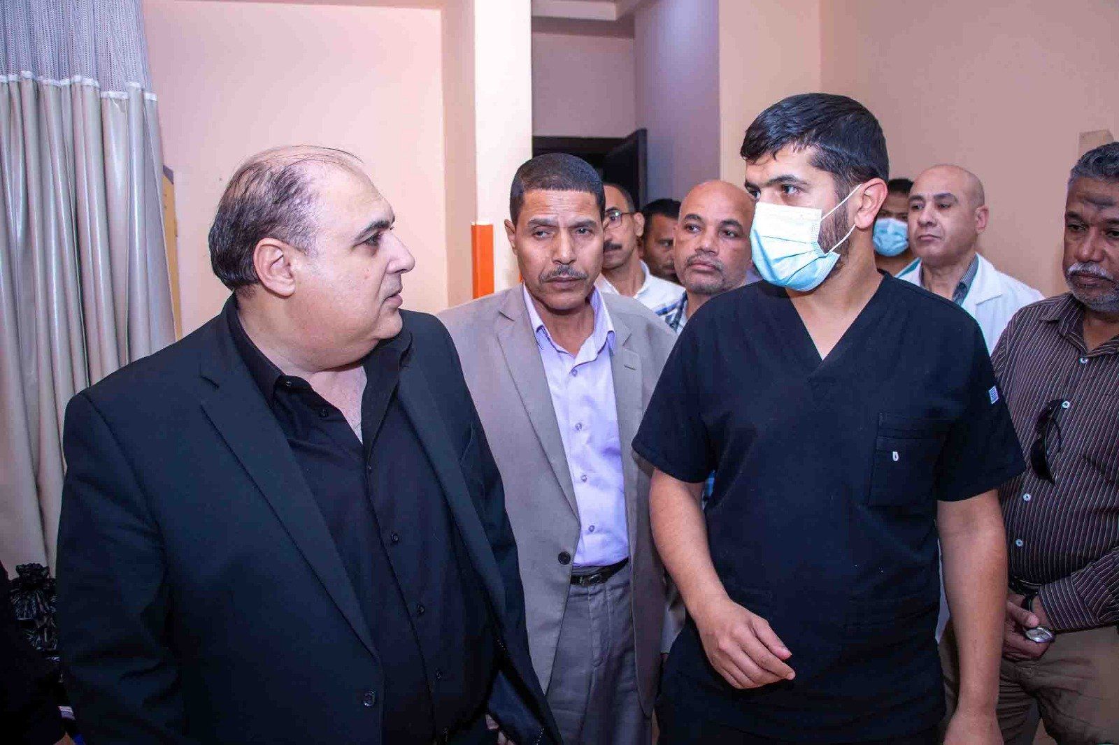 رئيس قصور الثقافة يتابع حالة طلاب أسوان المصابين (6) رئيس قصور الثقافة يتابع حالة طلاب أسوان المصابين (6)