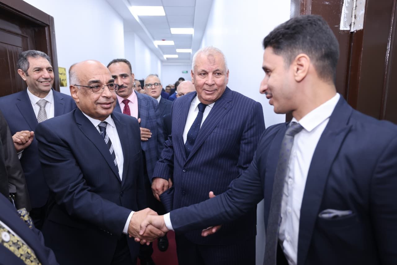 وزير العدل يفتتح مجمع محاكم الوادي الجديد ومقر هيئتي قضايا الدولة والنيابة الإدارية وزير العدل يفتتح مجمع محاكم الوادي الجديد ومقر هيئتي قضايا الدولة والنيابة الإدارية