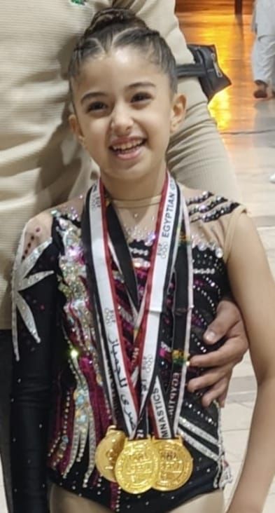 بطلة تحصد ميداليات ذهبية بالبطولة بطلة تحصد ميداليات ذهبية بالبطولة