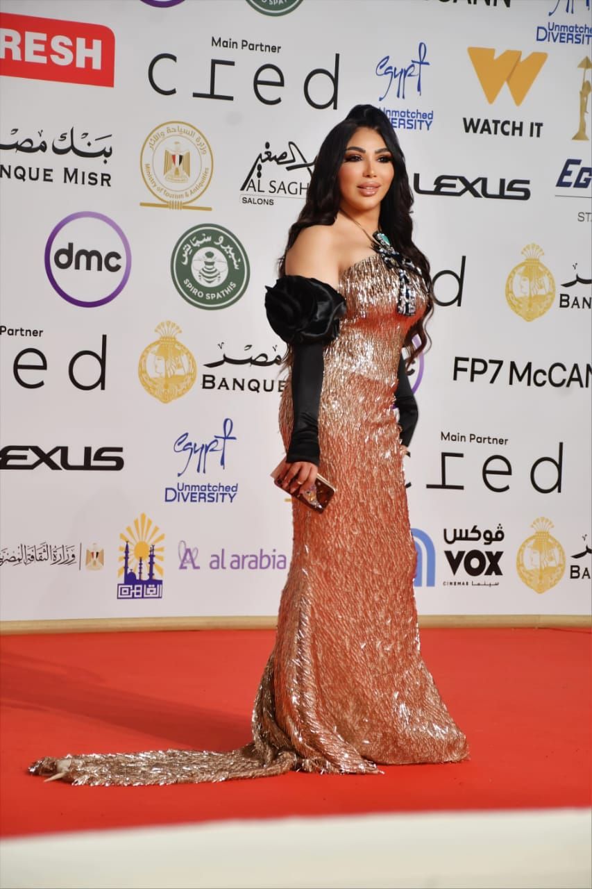 غادة إبراهيم لليوم السابع لا أسعى وراء عريس أو الترند والكاريزما لا تُصنع (2) غادة إبراهيم لليوم السابع لا أسعى وراء عريس أو الترند والكاريزما لا تُصنع (2)