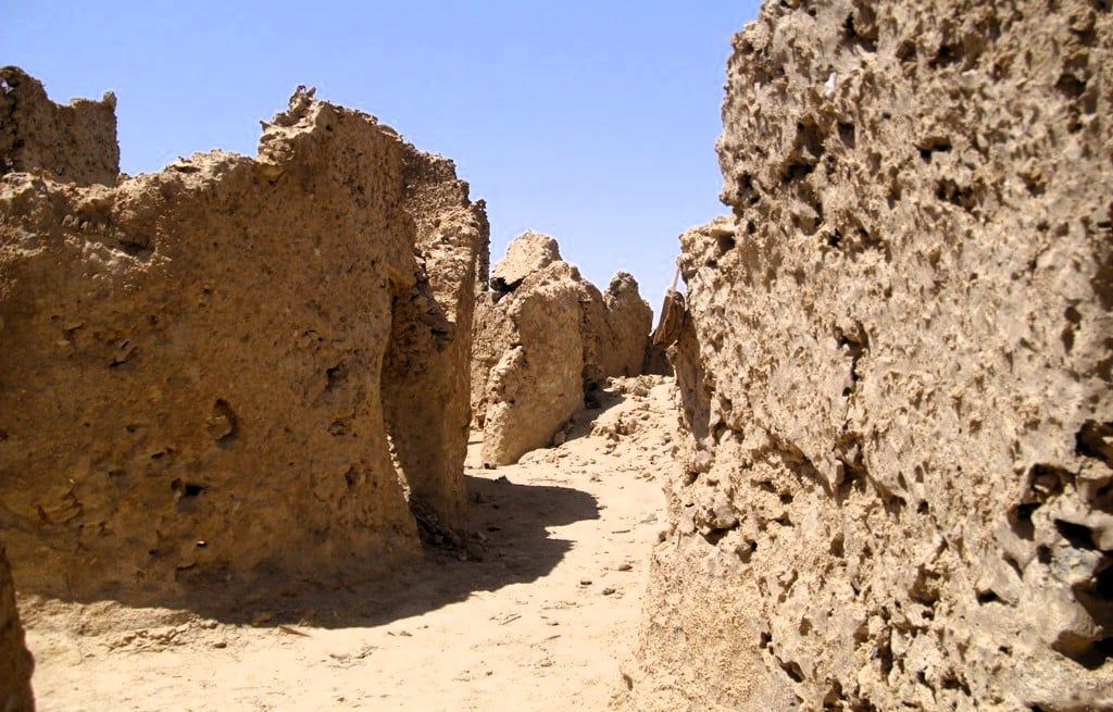 شوارع الواحة الاثرية - قارة ام الصغير شوارع الواحة الاثرية - قارة ام الصغير