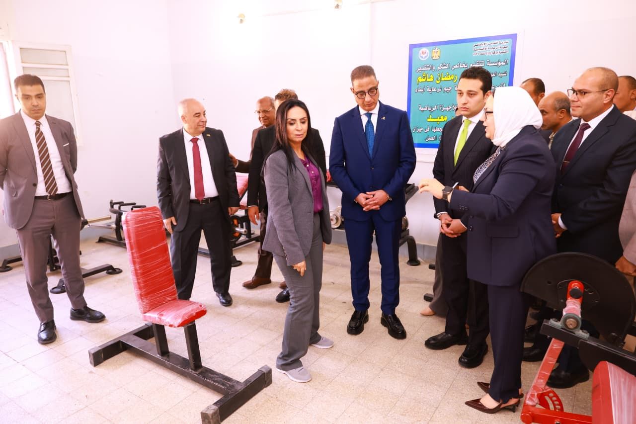 الدكتورة مايا مرسى خلال الزيارة الدكتورة مايا مرسى خلال الزيارة