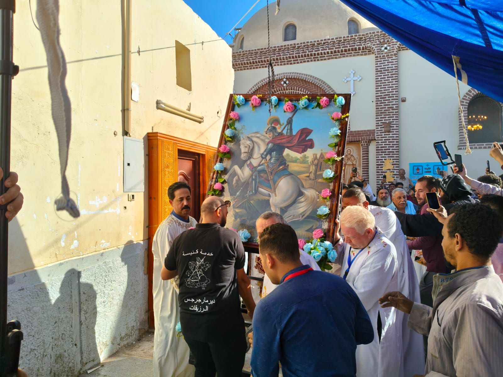 جانب من احتفالات المولد السنوى لدير مارجرجس بالرزيقات جانب من احتفالات المولد السنوى لدير مارجرجس بالرزيقات