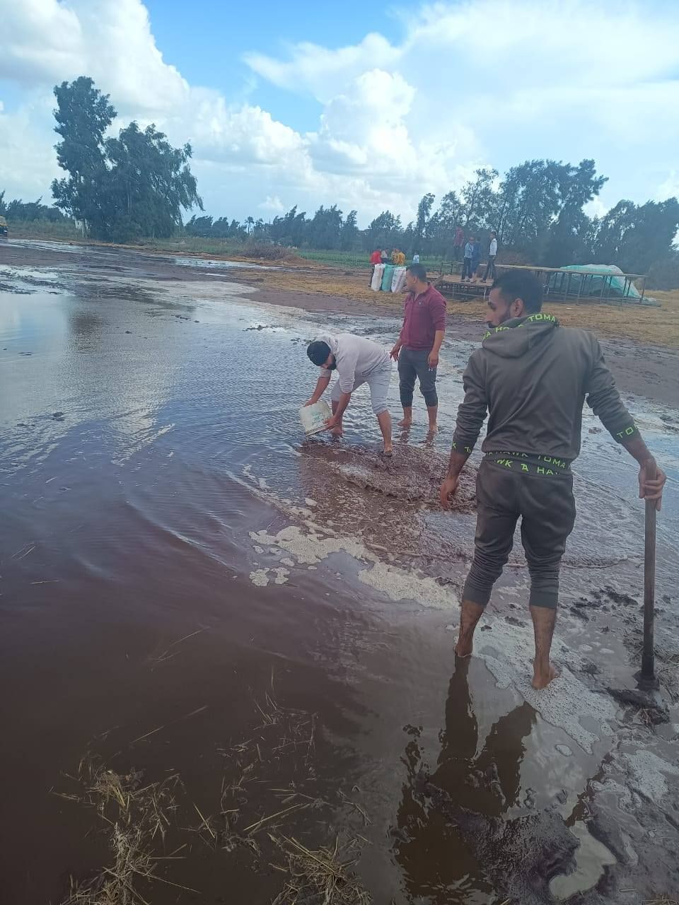 تعاون الشباب لرفع المياه تعاون الشباب لرفع المياه