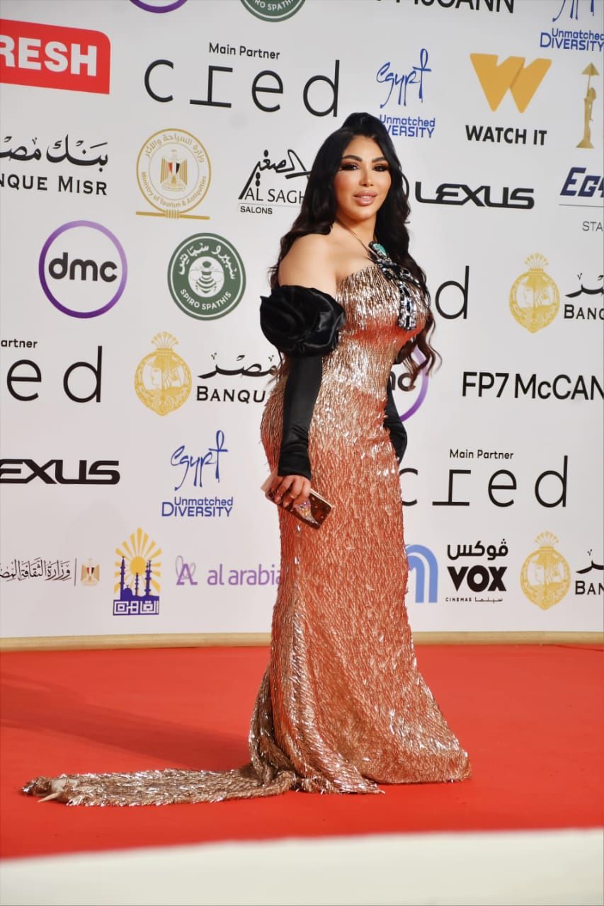 غادة إبراهيم لليوم السابع لا أسعى وراء عريس أو الترند والكاريزما لا تُصنع (4) غادة إبراهيم لليوم السابع لا أسعى وراء عريس أو الترند والكاريزما لا تُصنع (4)