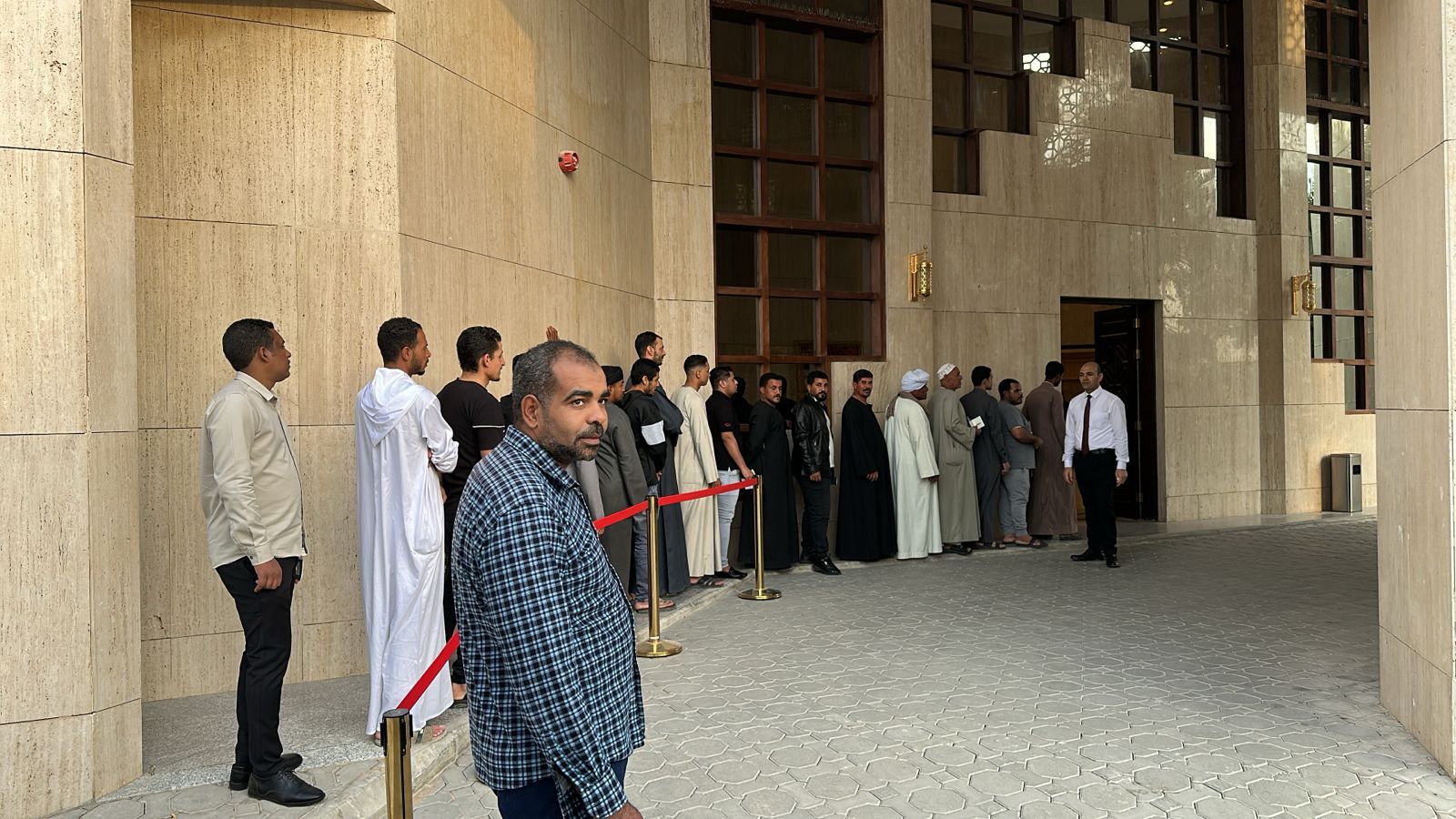 المواطنون يدلون بأصواتهم فى السعودية 2 المواطنون يدلون بأصواتهم فى السعودية 2