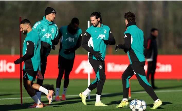 محمد صلاح في مران الريدز محمد صلاح في مران الريدز