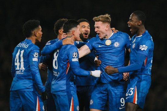 احتفال لاعبى تشيلسى بالهدف الثالث احتفال لاعبى تشيلسى بالهدف الثالث