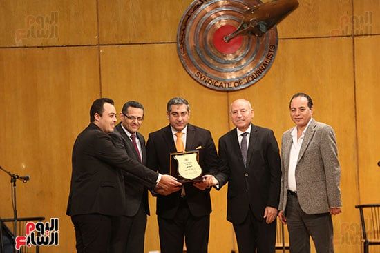 حفل جائزة التفوق الصحفي عقب عودة الزملاء من أداء العمرة (34)