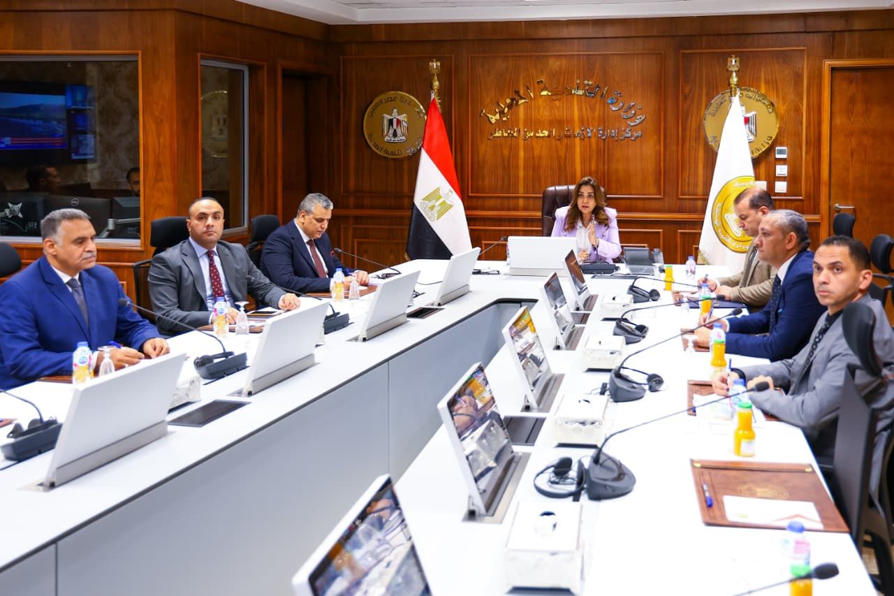 وزيرة التنمية المحلية خلال الاجتماع وزيرة التنمية المحلية خلال الاجتماع