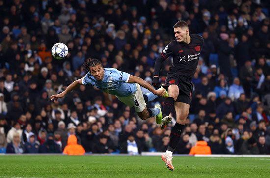 جانب من لقاء ليفركوزن ومان ستى جانب من لقاء ليفركوزن ومان ستى