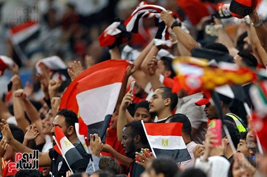 الجماهير تساند المنتخب الجماهير تساند المنتخب