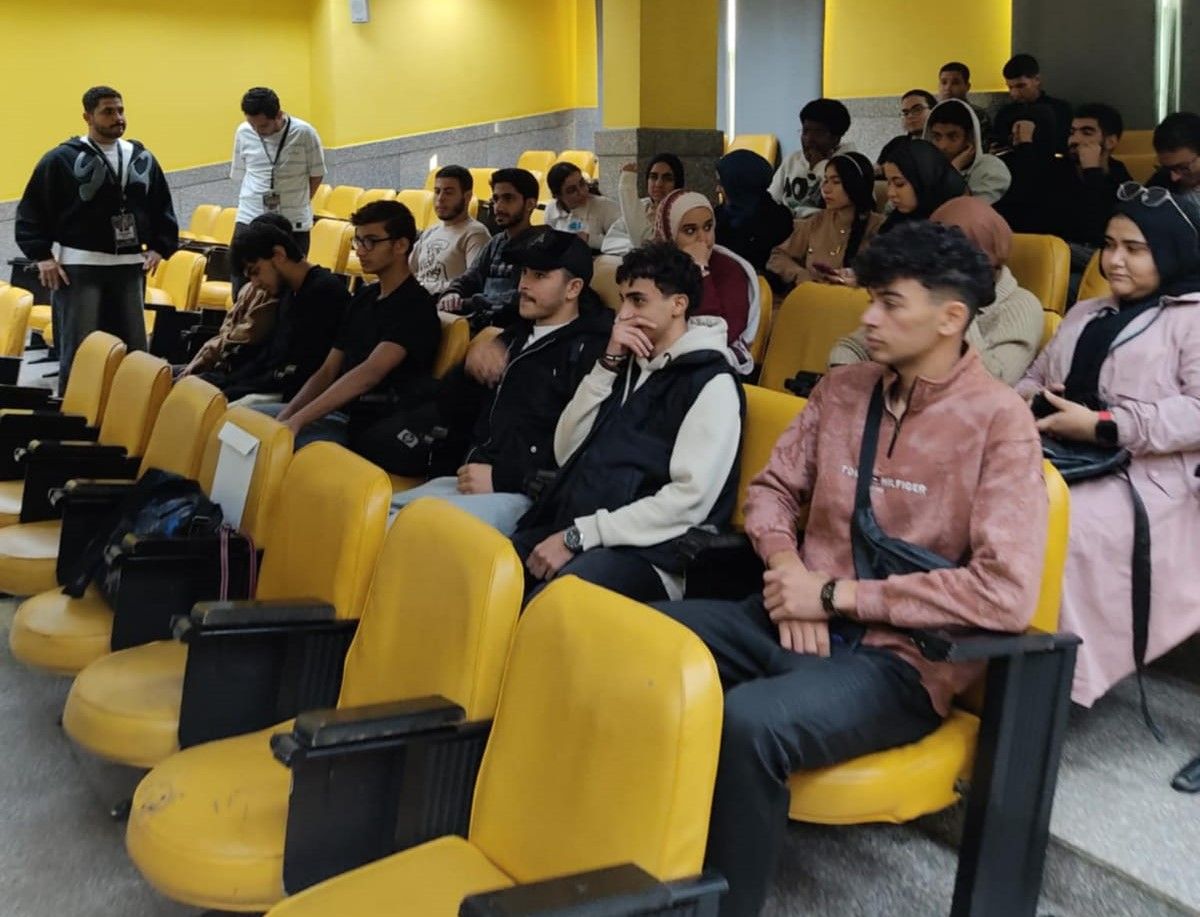 الدكتور محمد ثروت فى الأكاديمية الحديثة لعلوم الكمبيوتر وتكنولوجيا الإدارة (1) الدكتور محمد ثروت فى الأكاديمية الحديثة لعلوم الكمبيوتر وتكنولوجيا الإدارة (1)