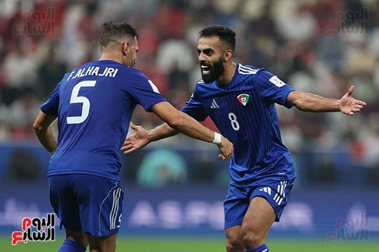 اللاعب يحتفل بالهدف اللاعب يحتفل بالهدف