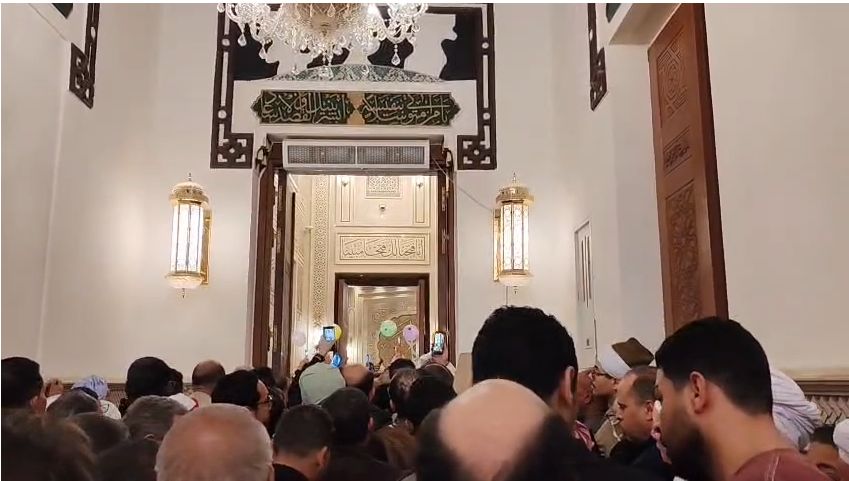 حشود المواطنين حشود المواطنين