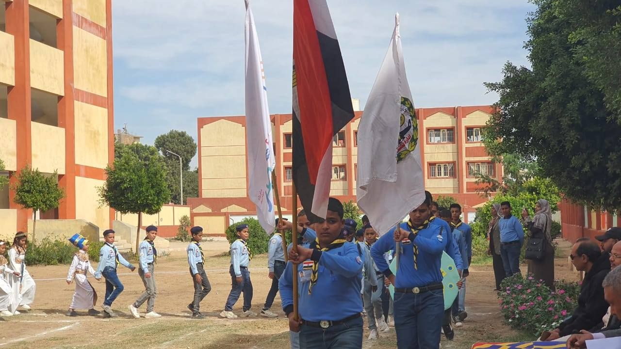 إدارة أرمنت التعليمية تقدم محاضرات عن الصحة العامة وتقييم الكشافة في المدارس إدارة أرمنت التعليمية تقدم محاضرات عن الصحة العامة وتقييم الكشافة في المدارس