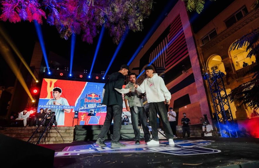 جانب من المنافسة في مات الكلام