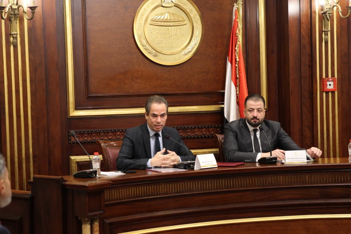 اجتماع اللجنه (1) اجتماع اللجنه (1)