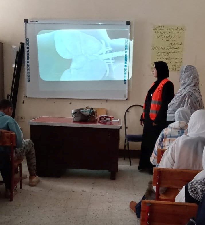 عرض ثلاثة أفلام على الطلاب للتوعية بمخاطر الإدمان عرض ثلاثة أفلام على الطلاب للتوعية بمخاطر الإدمان