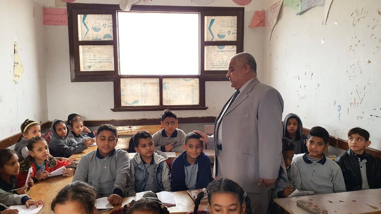 وكيل تعليم الأقصر يتفقد الفصول الدراسية وبرنامج تنمية مهارات اللغة العربية وكيل تعليم الأقصر يتفقد الفصول الدراسية وبرنامج تنمية مهارات اللغة العربية