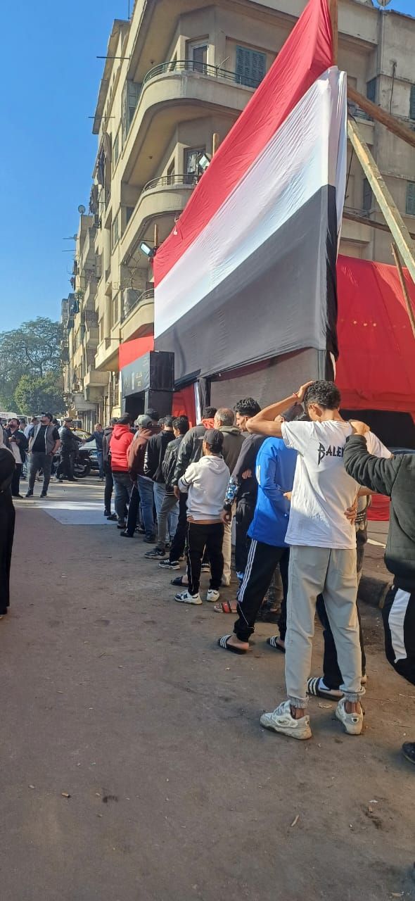 تزايد الإقبال على التصويت فى لجان الانتخاباية فى امبابة (6) تزايد الإقبال على التصويت فى لجان الانتخاباية فى امبابة (6)