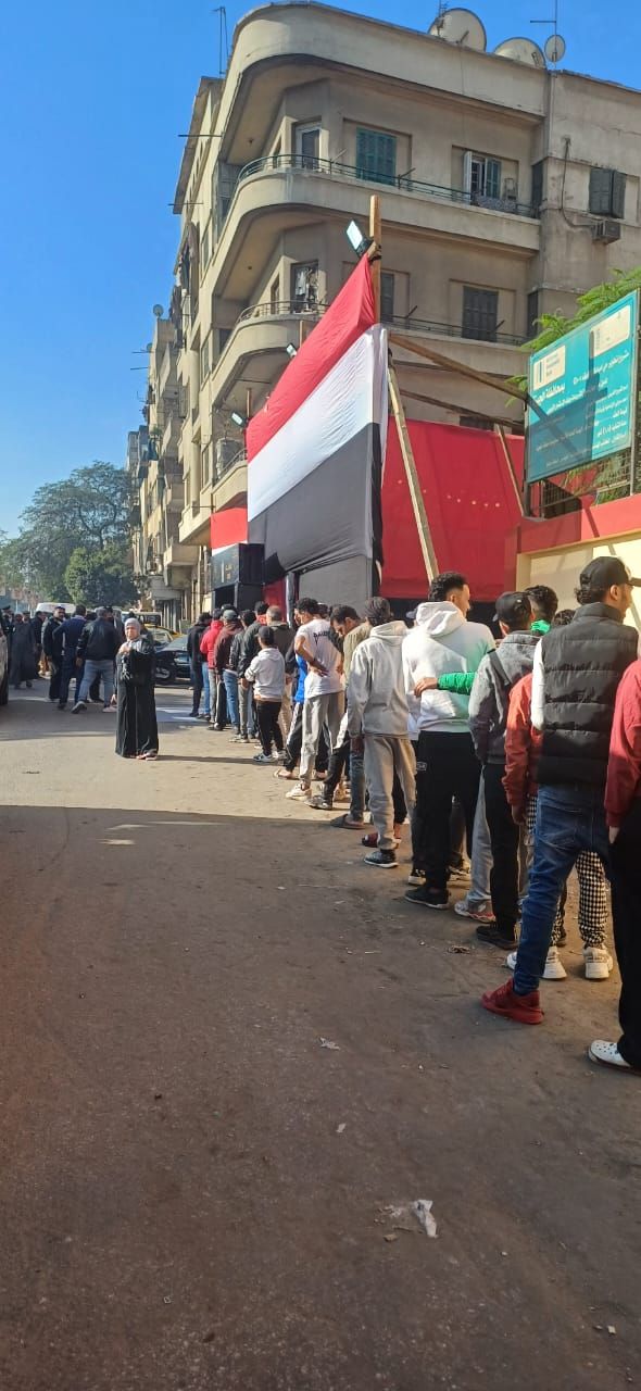 تزايد الإقبال على التصويت فى لجان الانتخاباية فى امبابة (8) تزايد الإقبال على التصويت فى لجان الانتخاباية فى امبابة (8)