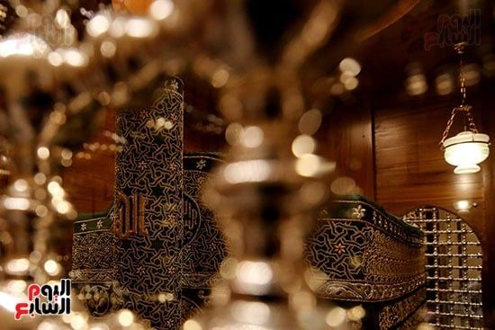 جانب من قبر السيدة نفيسة جانب من قبر السيدة نفيسة