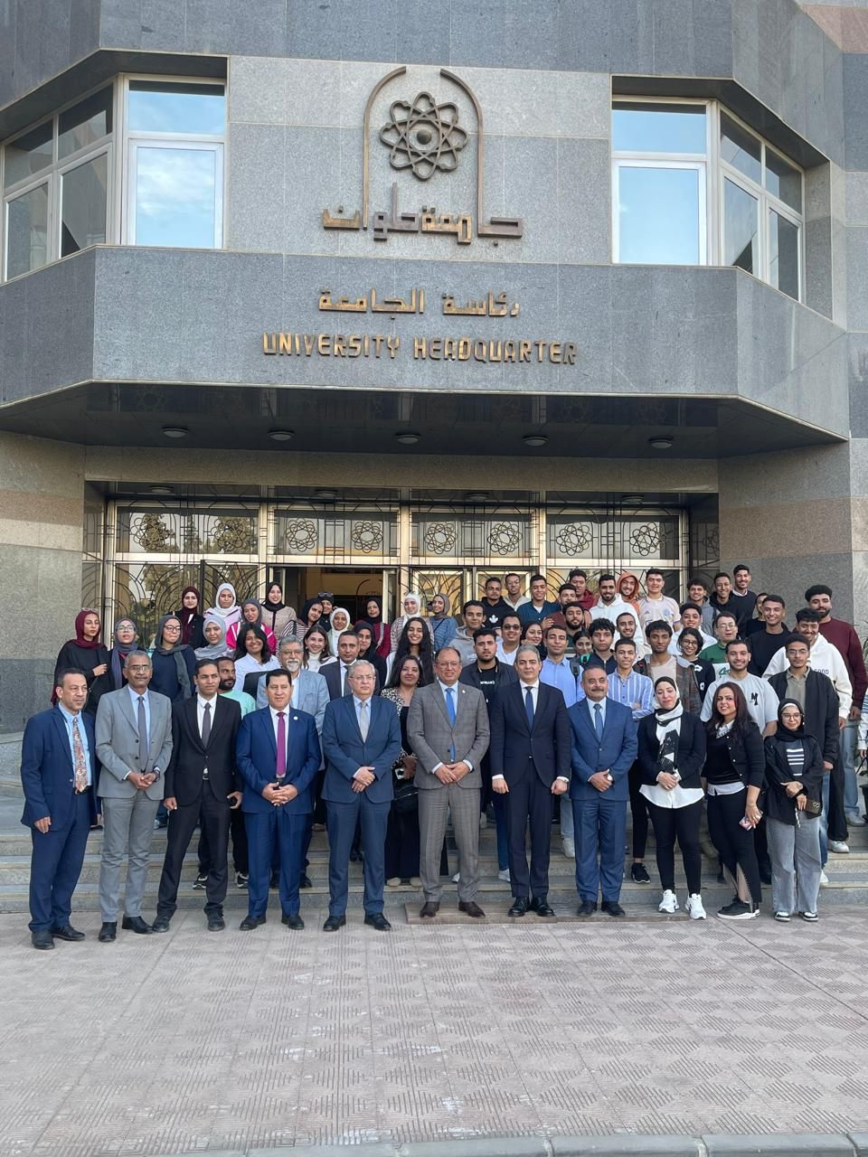 نقيب الإعلاميين خلال محاضرته بجامعة حلوان (5) نقيب الإعلاميين خلال محاضرته بجامعة حلوان (5)