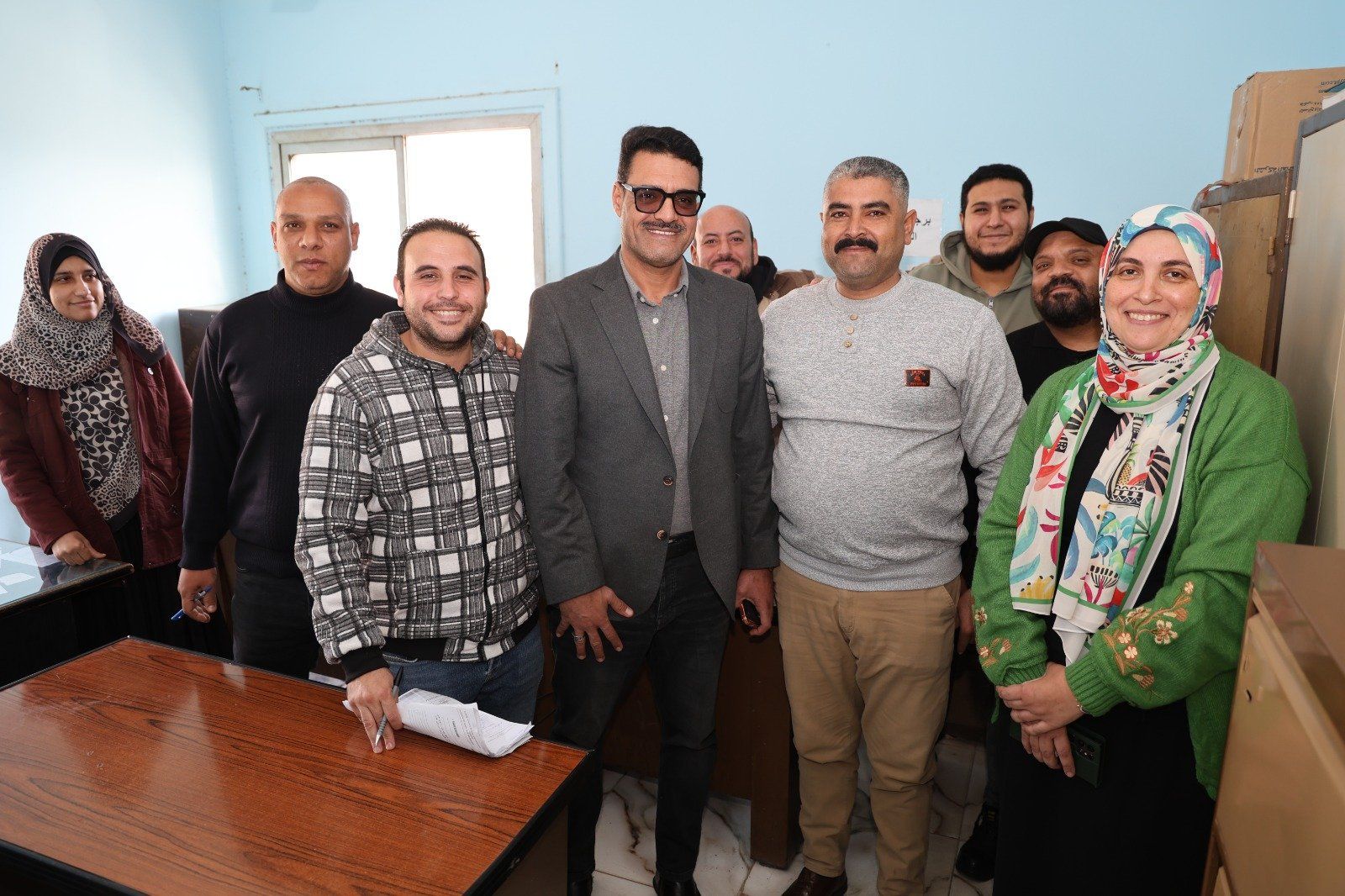 مع العاملين بالفرع مع العاملين بالفرع