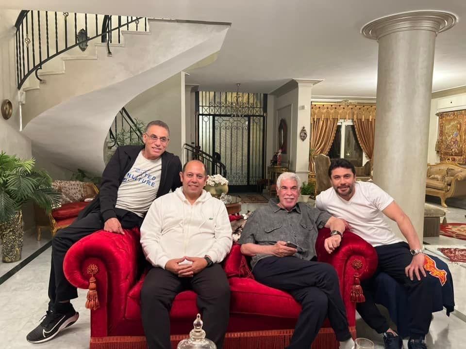 نجوم الكرة مع حسن شحاتة