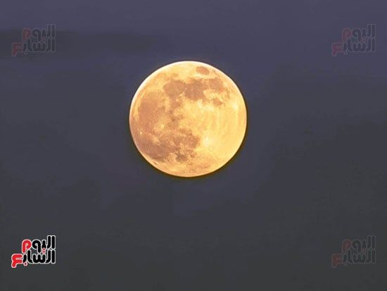 جانب-من-مشاهد-القمر
