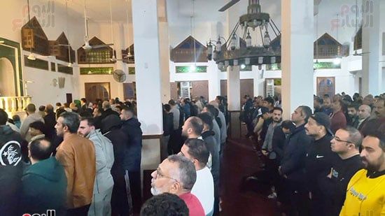 المئات-يؤدون-صلاة-الجنازة-على-السباح-يوسف-محمد-في-بورسعيد-(3) المئات-يؤدون-صلاة-الجنازة-على-السباح-يوسف-محمد-في-بورسعيد-(3)