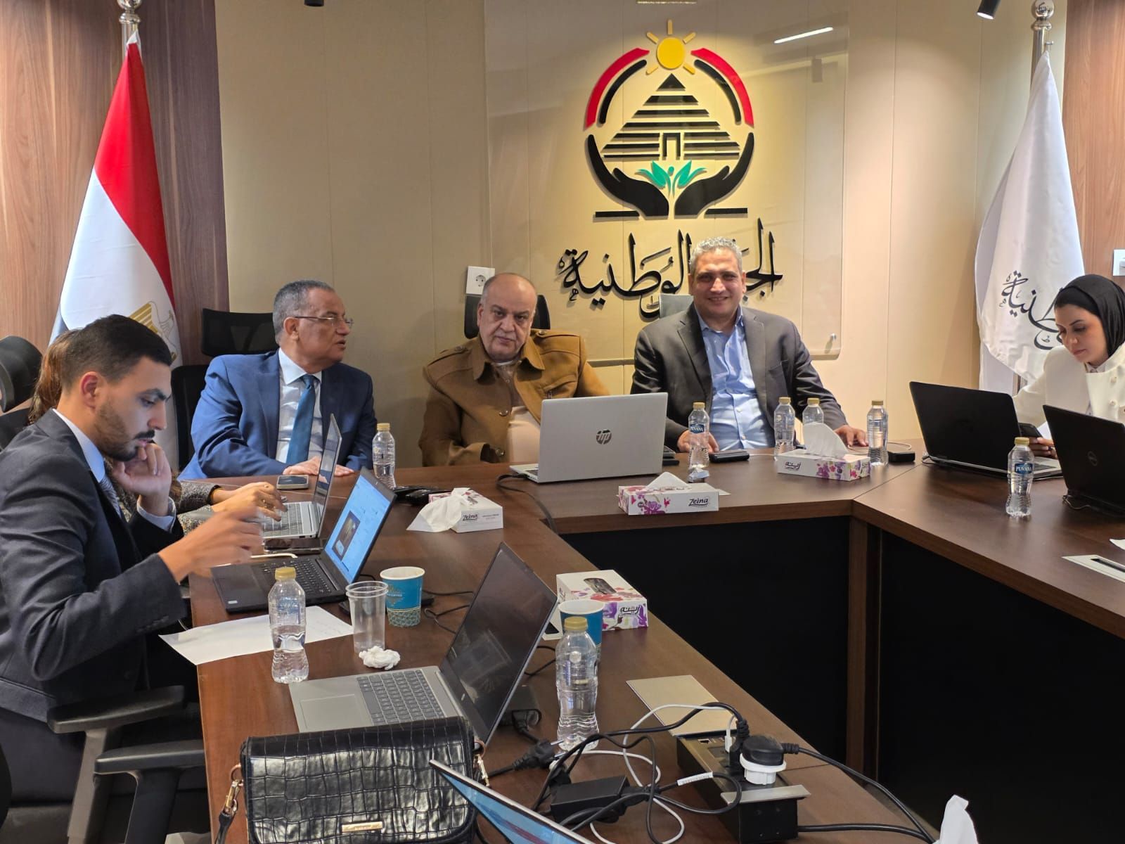 424f5ae4-449b-444d-83ee-e2a04512ee8b 424f5ae4-449b-444d-83ee-e2a04512ee8b