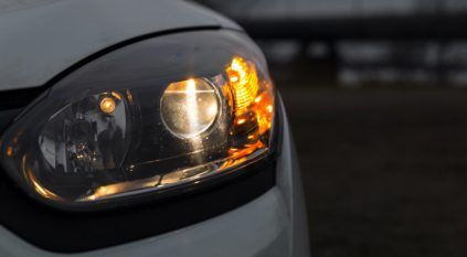 الانحراف المفاجئ بالمركبة خطر يهدد سلامة الطرق