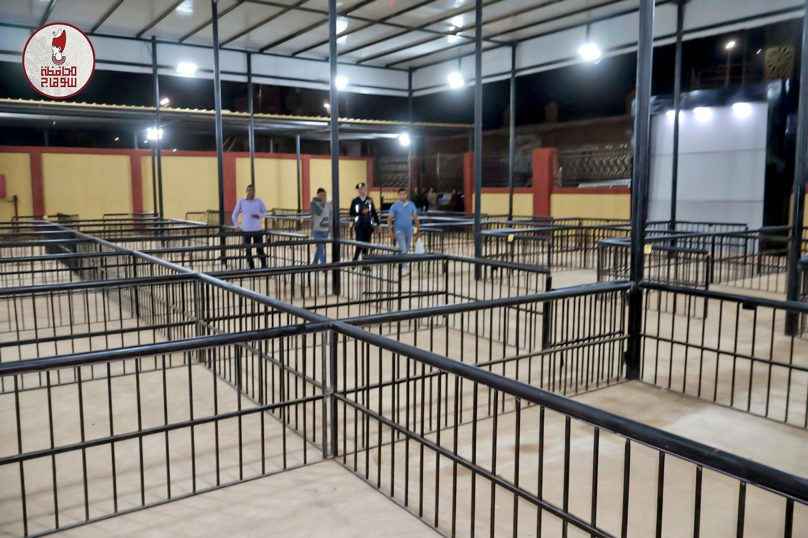 السوق من الداخل السوق من الداخل