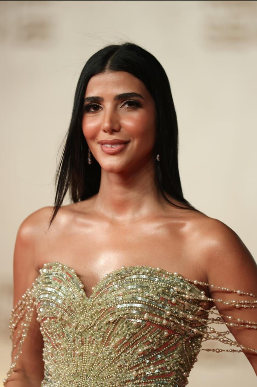 ريم سامي تتألق على السجادة الحمراء بمهرجان البحر الأحمر (3) ريم سامي تتألق على السجادة الحمراء بمهرجان البحر الأحمر (3)