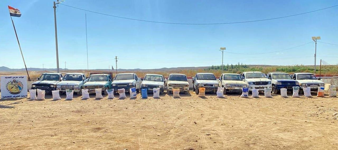 قوات حرس الحدود تضبط مخدرات وسلاح تتجاوز 2 مليار جنيه بسيناء (3) قوات حرس الحدود تضبط مخدرات وسلاح تتجاوز 2 مليار جنيه بسيناء (3)