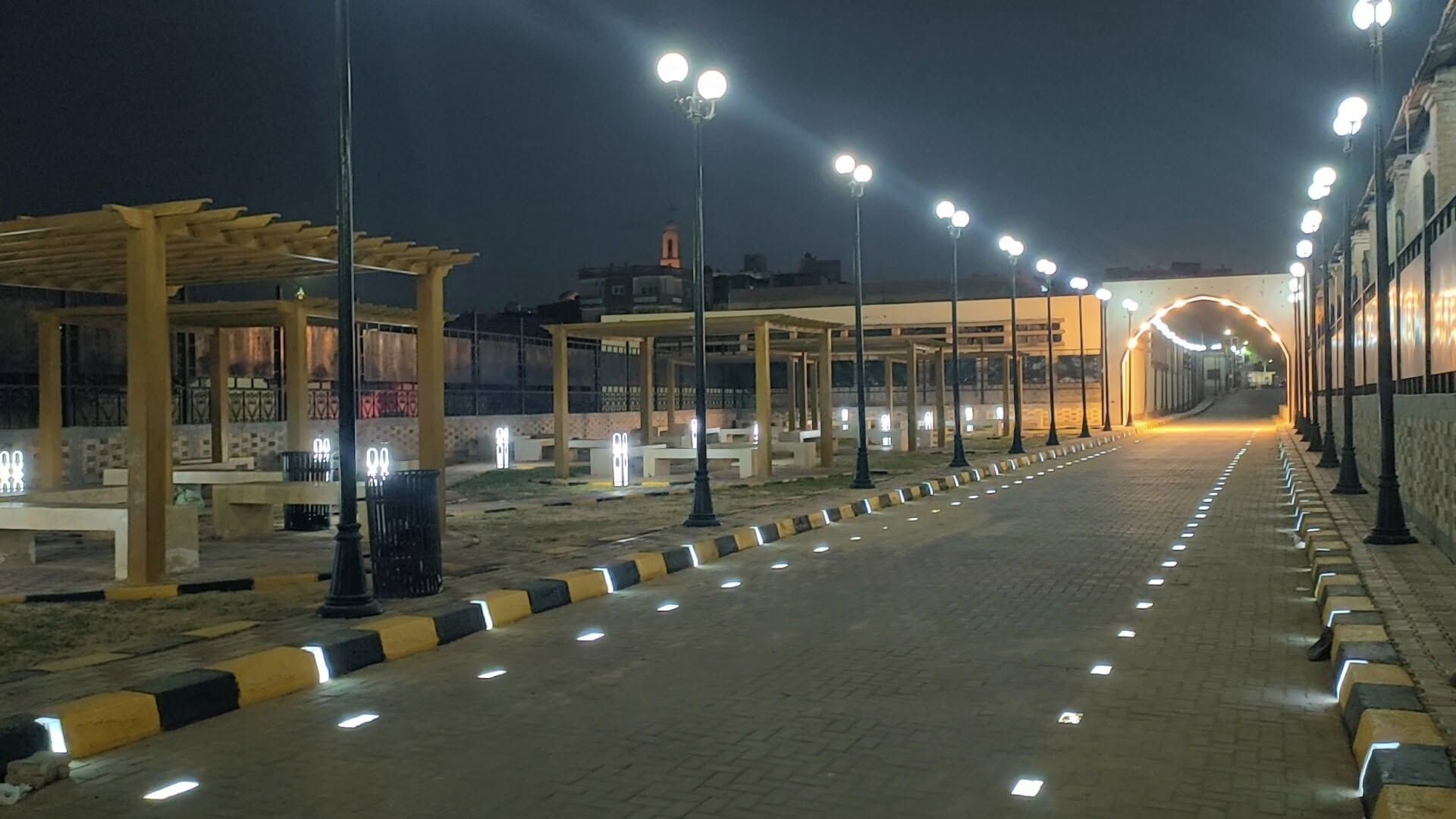 الاهتمام بمسار العائلة الاهتمام بمسار العائلة