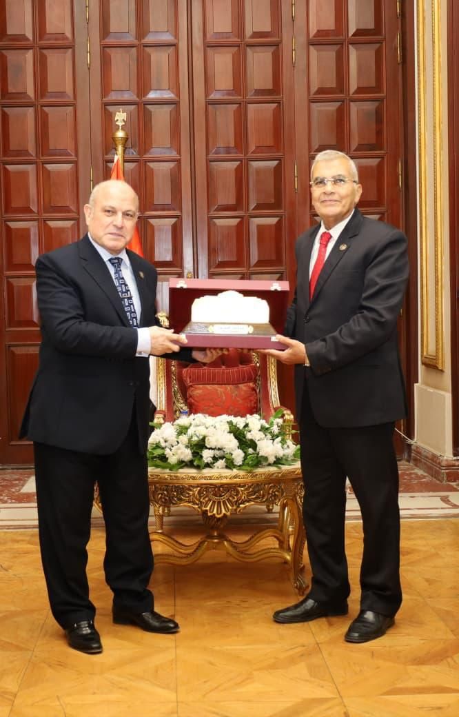 d3a454e2-c257-47b1-ac55-e9418852c170 d3a454e2-c257-47b1-ac55-e9418852c170