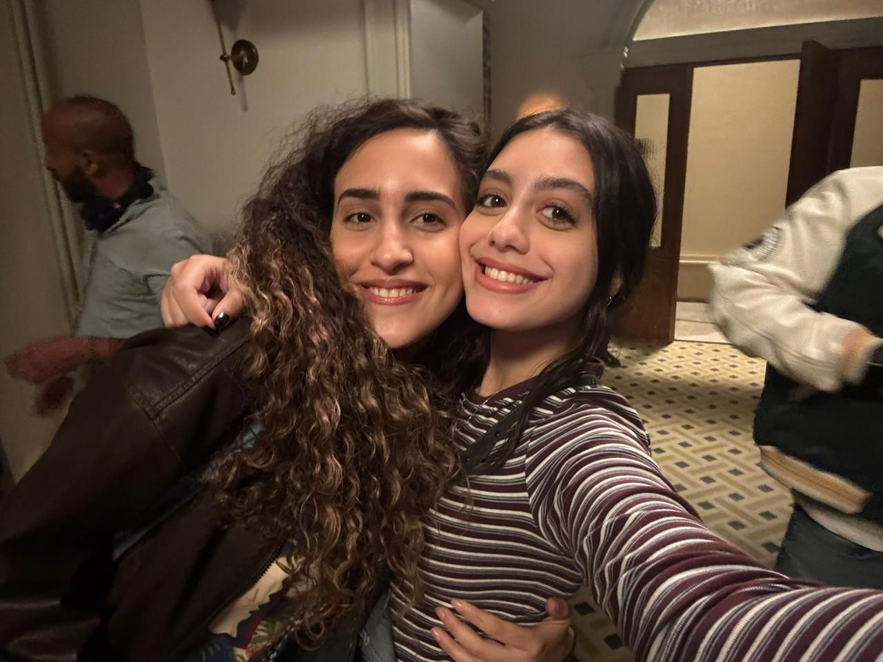 ياسمينا في الكواليس ياسمينا في الكواليس