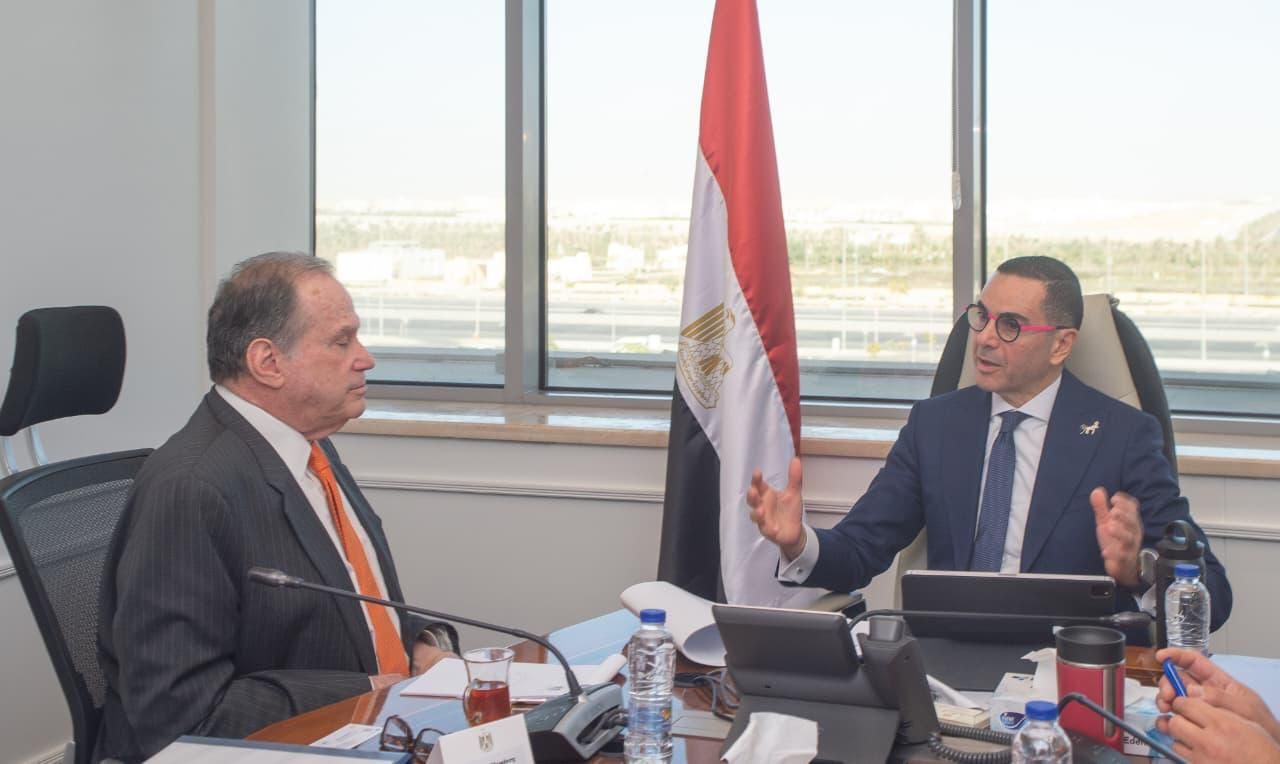 المهندس حسن الخطيب وزير الاستثمار (3) المهندس حسن الخطيب وزير الاستثمار (3)